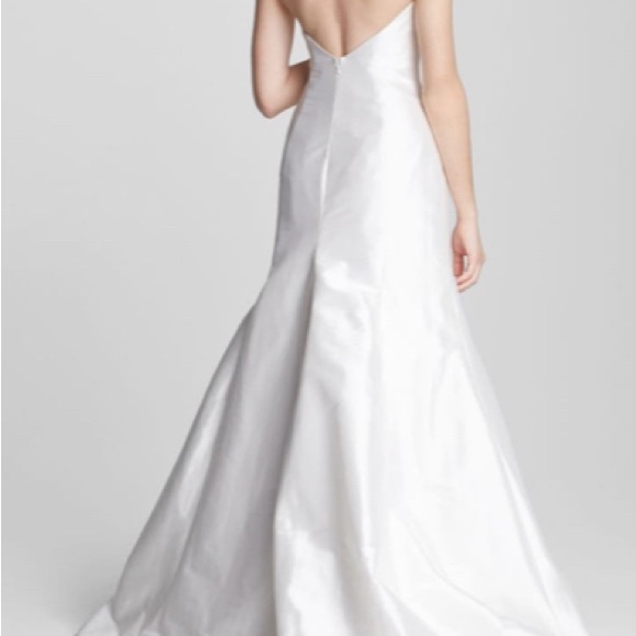 Heidi Elnora Atelier Coco Marie Wedding Gown. 100% Silk (Shantung) size 8 - Picture 5 of 13